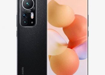 Xiaomi 12 Akıllı Telefonun Arka Paneli Sızdırıldı