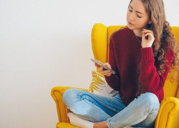 Schmooze Uygulaması: Beğendiğiniz Capslere Göre Bir Eşleşme Arama