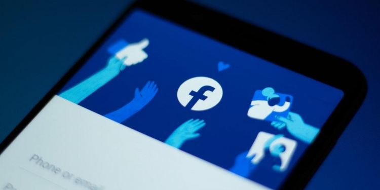 Facebook Zihnimize Tam Erişim mi İstiyor?