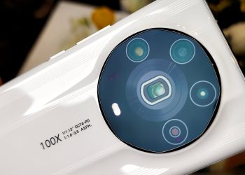 Honor Magic4 Ultimate Akıllı Telefonu Tanıtıldı