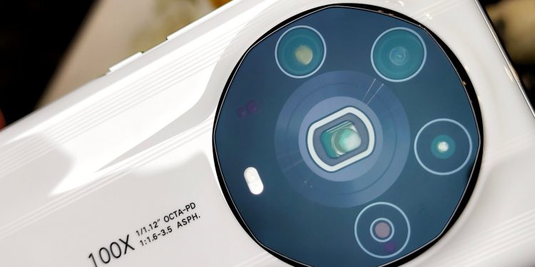 Honor Magic4 Ultimate Akıllı Telefonu Tanıtıldı