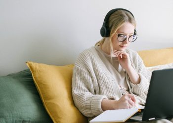 İngilizce Geliştirmek İçin Diziler