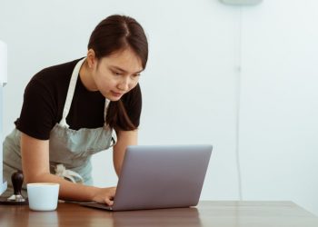 En İyi 5 Intro Yapma Sitesi: Programsız Intro Yapın!