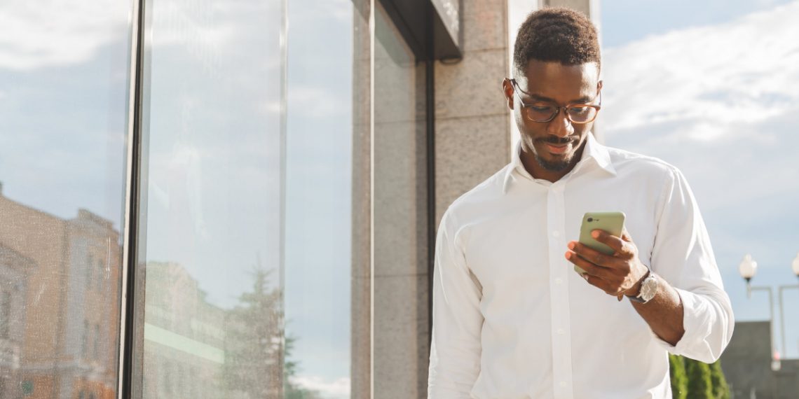 Siri mi Daha İyi, Google Asistan mı?