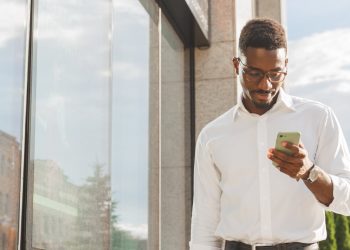 Siri mi Daha İyi, Google Asistan mı?