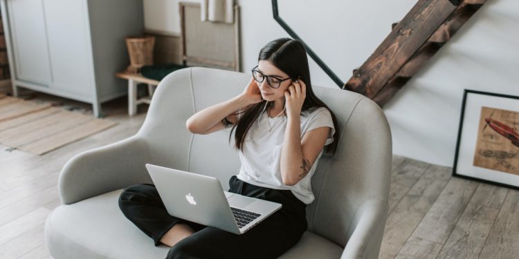 Zoom Ses Gelmiyor Sorunu Nasıl Çözülür?