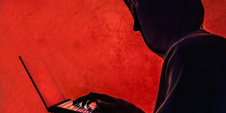 Google Android ve iOS Kullanıcılarını Uyardı