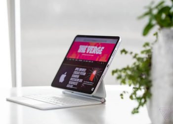 Apple iPadOS 16 ile Dizüstü Bilgisayar Formatına Gidiyor