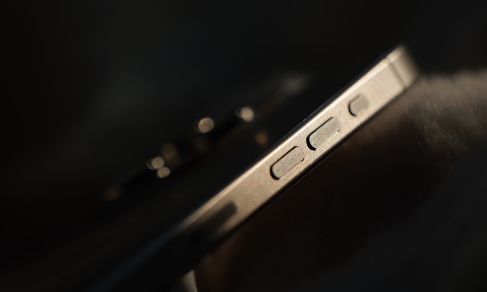 Ses tuşu işlevini AssistiveTouch ile geçici olarak kullan
Tüm ayarları sıfırla (veriler silinmeden)
iOS donanım testi ile tuş kontrolü yap
Kılıfı çıkar ve tuş bölgesini temizle
Zorunlu yeniden başlatma komutunu uygula
iPhone Ses Tuşu Bozuldu, Çözümü Nedir2