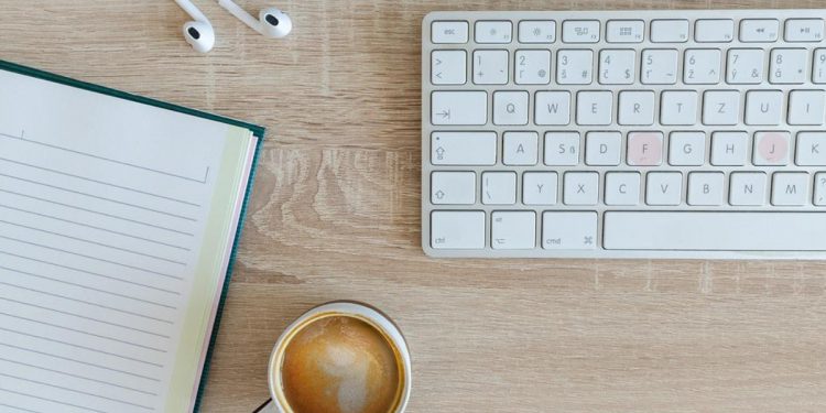 Klavyede F ve J Tuşlarındaki Çıkıntı Neden Var?