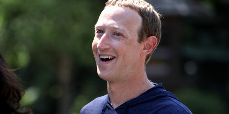 Mark Zuckerberg Belgeseli Geliyor