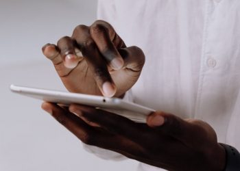 WhatsApp Durumuna Gizlice Bakma Yöntemleri