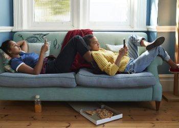 En İyi 10 Ücretsiz E-kitap Okuyucu Uygulaması