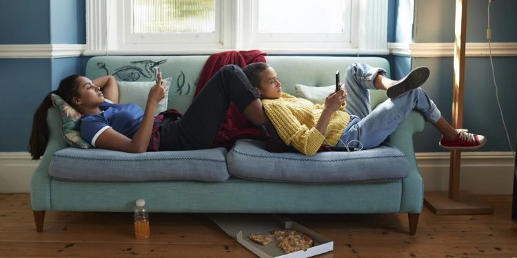 En İyi 10 Ücretsiz E-kitap Okuyucu Uygulaması