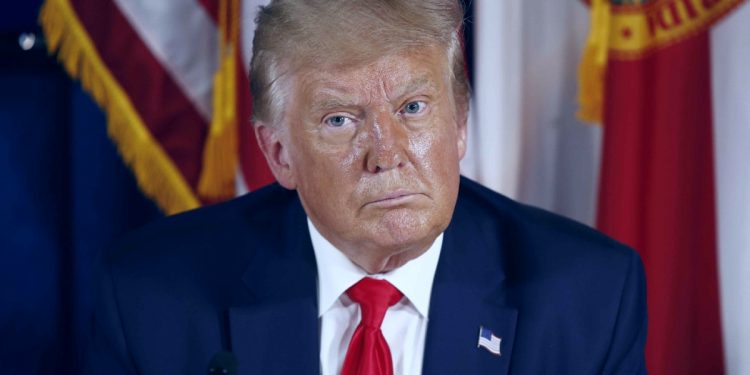 Donald Trump Instagram ve Facebook'a Dönebilir mi?