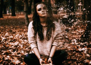 Hebefrenik Şizofreni Nedir, Belirtileri Neler?