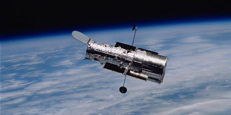 NASA, Hubble için SpaceX ile Ortaklık Kuracak
