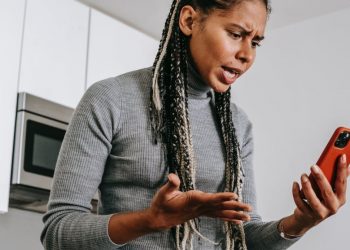 WhatsApp Sürekli Çevrim İçi Görünmek