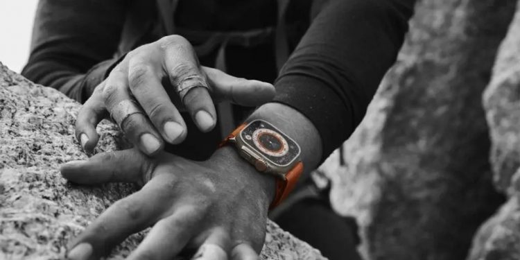 Apple watchOS 9 için Pil Tasarrufu Modu Getiriyor