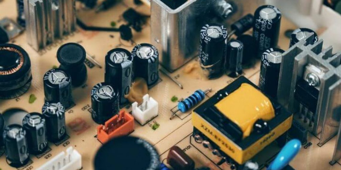 Kapasitörlere ve Kapasitör Tiplerine Kısa bir Giriş