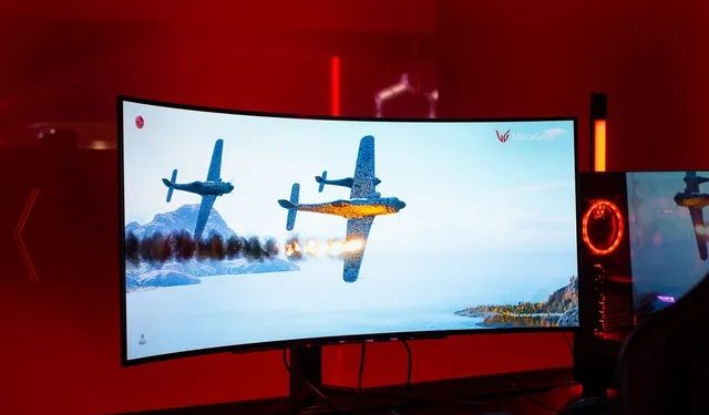 240Hz OLED Oyun Monitörleri Geliyor
