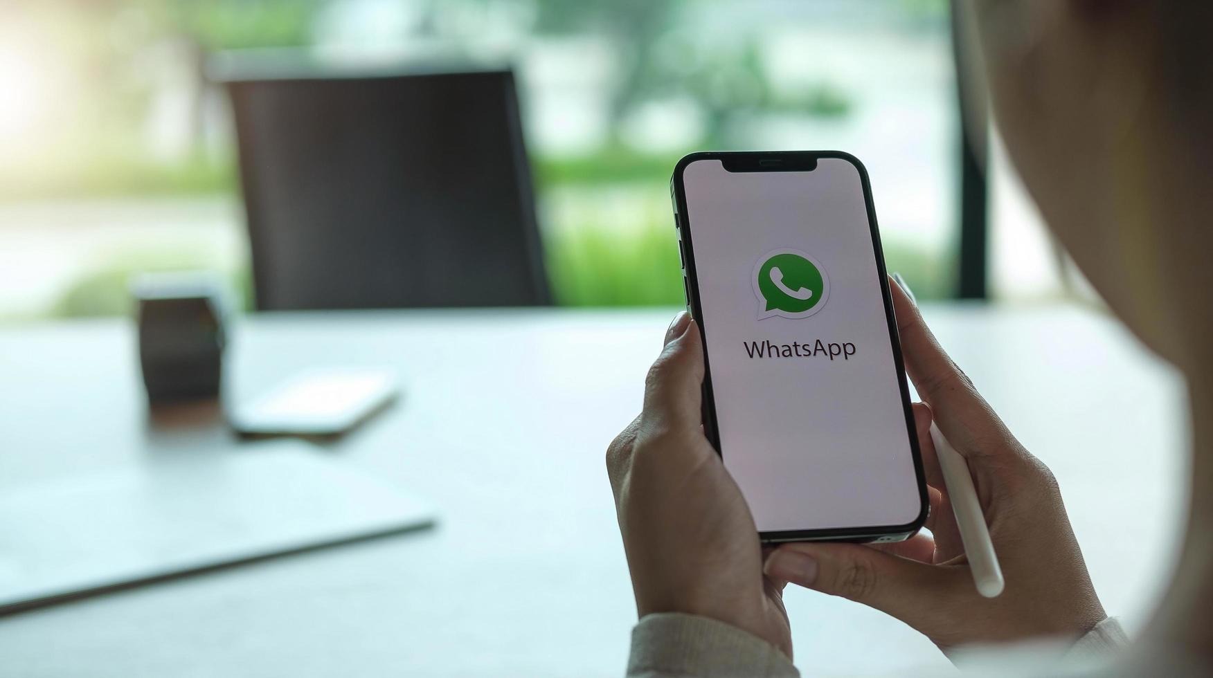 WhatsApp Profil Resmim Kendiliğinden Siliniyor, Çözümü Nedir?