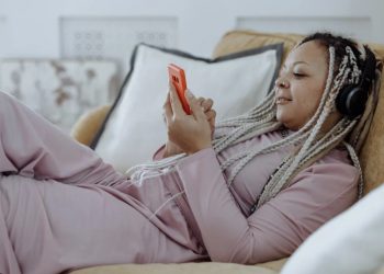 Apple Music vs. Spotify: En İyi Hangisi?