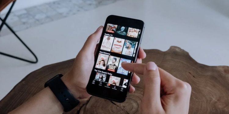 Netflix Önceden İzleme Grubunu Büyütüyor