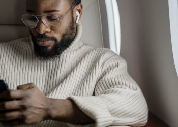 Uçaklarda Uçak Modu Zorunluluğu Kaldırılıyor