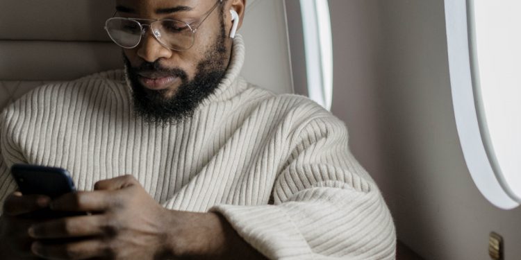 Uçaklarda Uçak Modu Zorunluluğu Kaldırılıyor