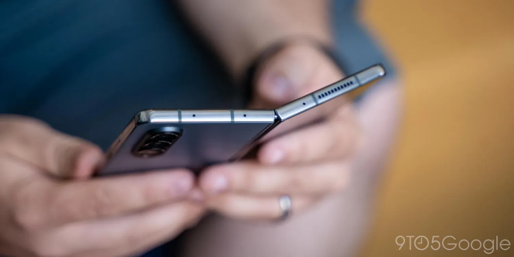 Samsung Galaxy Z Fold 5 ile Menşete Değiştiriyor