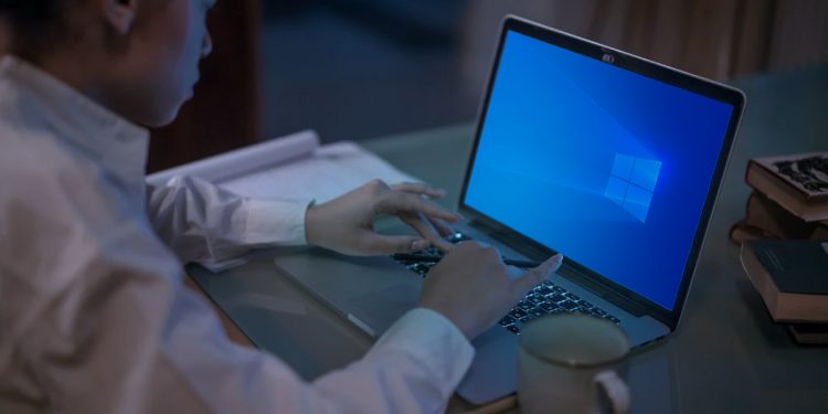 Masaüstü Simgeleri Kayboldu Çözümü