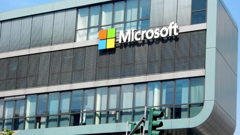 Microsoft Çalışanları İşten Çıkarmaya Başlıyor