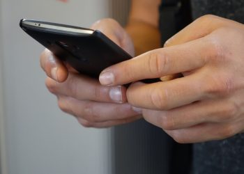 WhatsApp Mesaj Saklama Özelliği Alıyor