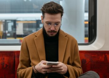 WhatsApp'a Girmeden Mesaj Gelmiyor