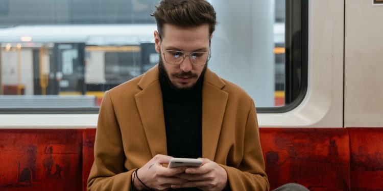 WhatsApp'a Girmeden Mesaj Gelmiyor