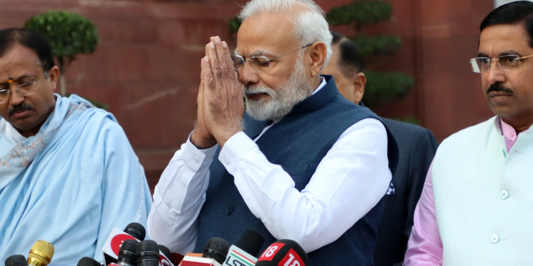 Hindistan Modi Belgeseli için Youtube ve Twitter Gönderilerini Engelliyor