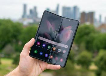 Samsung Galaxy Z Fold 3 Ekranı Çatlıyor