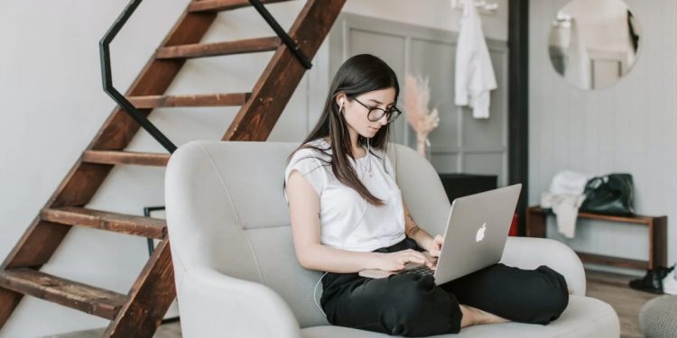 Uzaktan Eğitimde Kullanılan Programlar