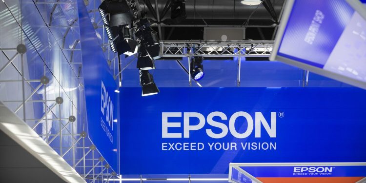 Epson İlkleri Başarmaya Devam Ediyor