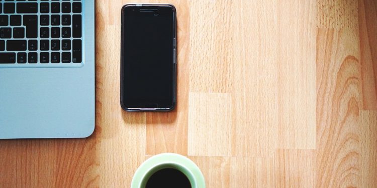 Güç tuşu bozuk telefon nasıl açılır