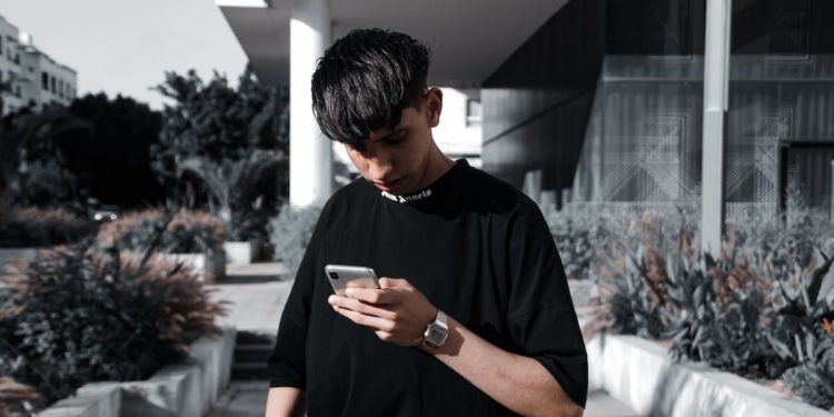 WhatsApp sesli mesaj okuma