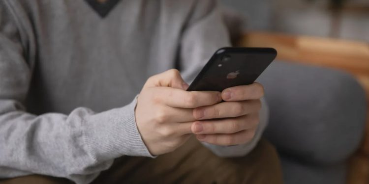 iPhone Bazı Kişiler Silinemedi Sorunu ve Çözümü