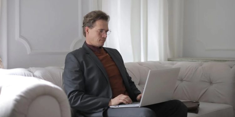 Bilgisayar Siyah Ekranda Kalıyor, Çözümü Nedir?