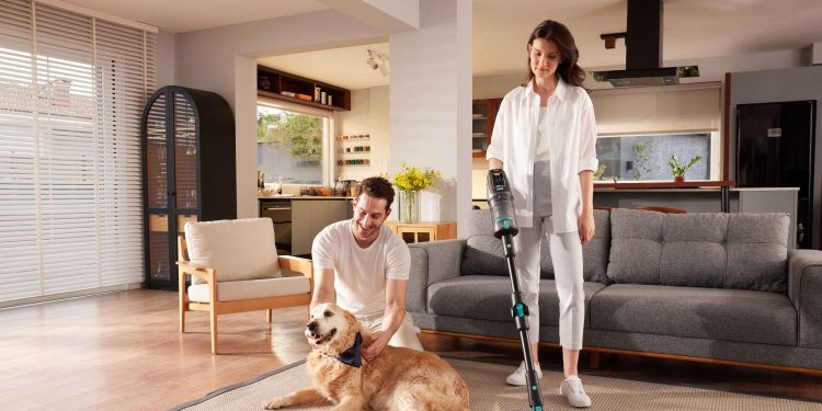 Fakir Bolt X Plus Aqua 8472 Dikey Şarjlı Kablosuz Süpürge Temizlikte Fark Yaratıyor