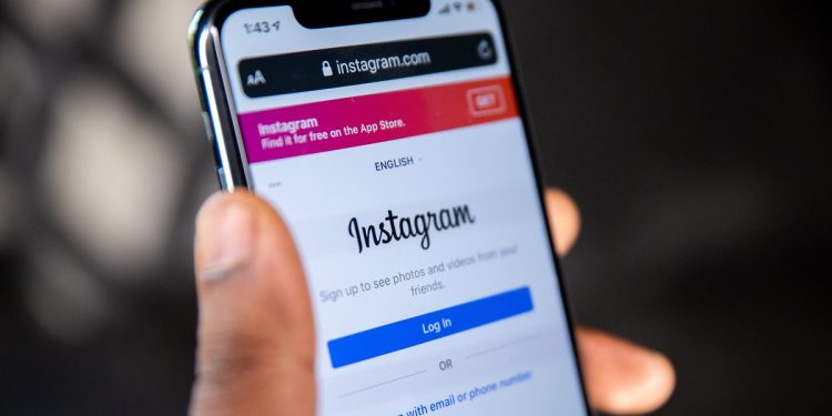 Instagram Hikaye Kutucukları Büyüdü, Nasıl Düzeltilir?