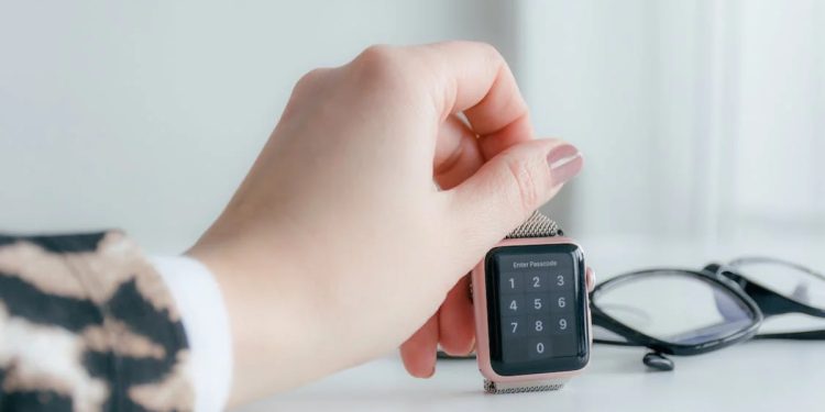 Apple Watch Ekran Büyüdü, Nasıl Küçültülür?