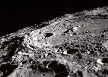 Bilim İnsanları Ay'ın İçinde Ne Olduğunu Doğruladı