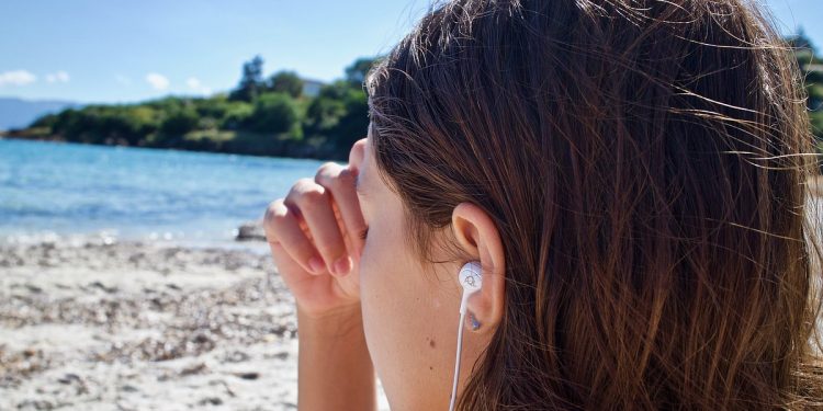 Spotify Kendi Kendine Kapanıyor, Çözümü Nedir?