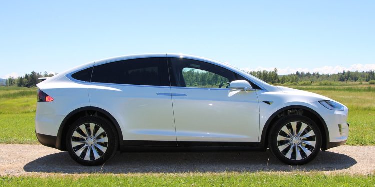 Tesla Uyuklama Uyarısı Vermeye Başlıyor